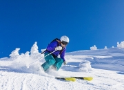 开云体育直播-红色闪电的毫厘之间，法拉利险胜索伯背后，汉密尔顿如何用惊艳四座的一圈改写剧本？