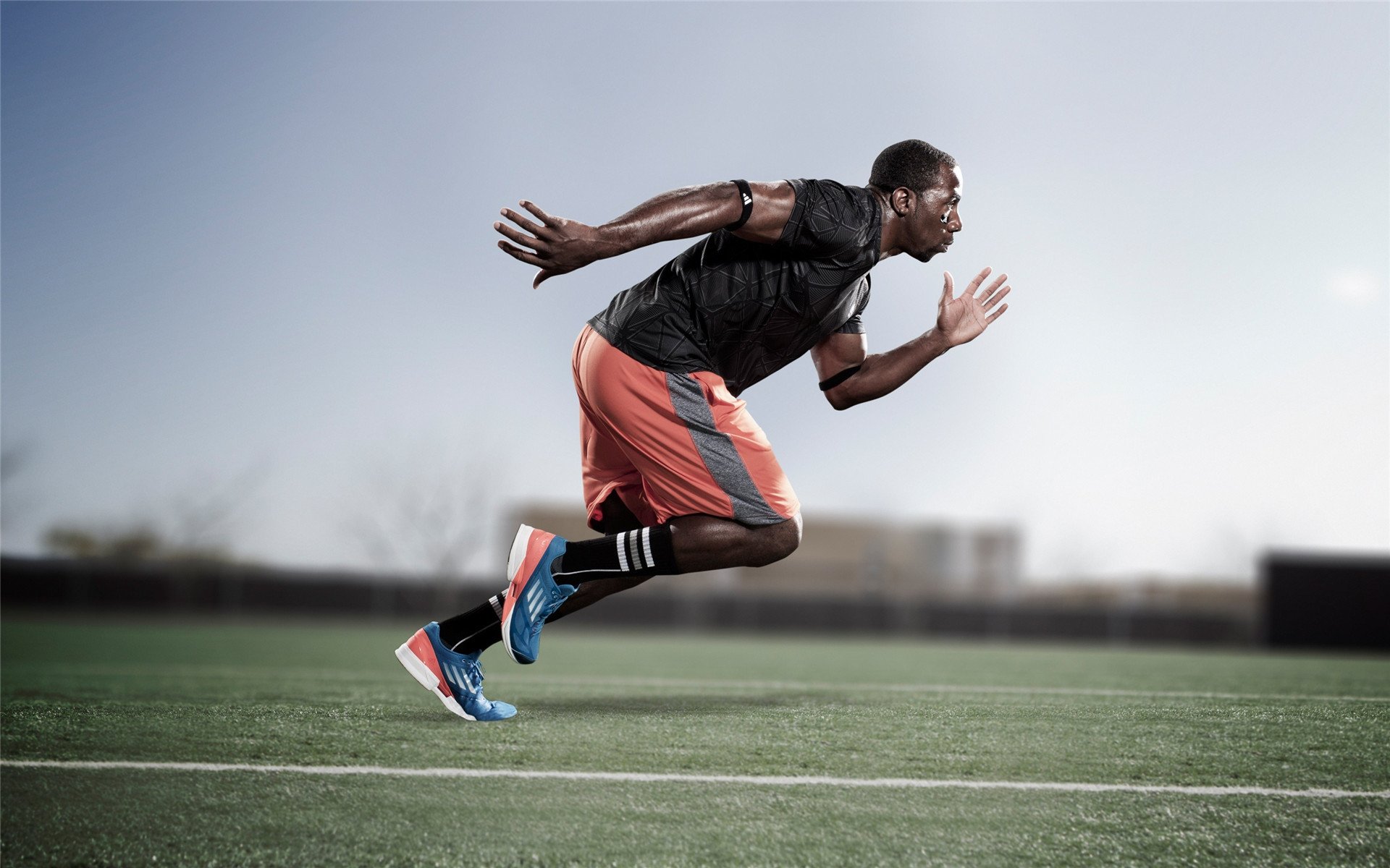 F1新赛季揭幕战之夜，马克西进攻端无人可挡，速度与激情的双重盛宴